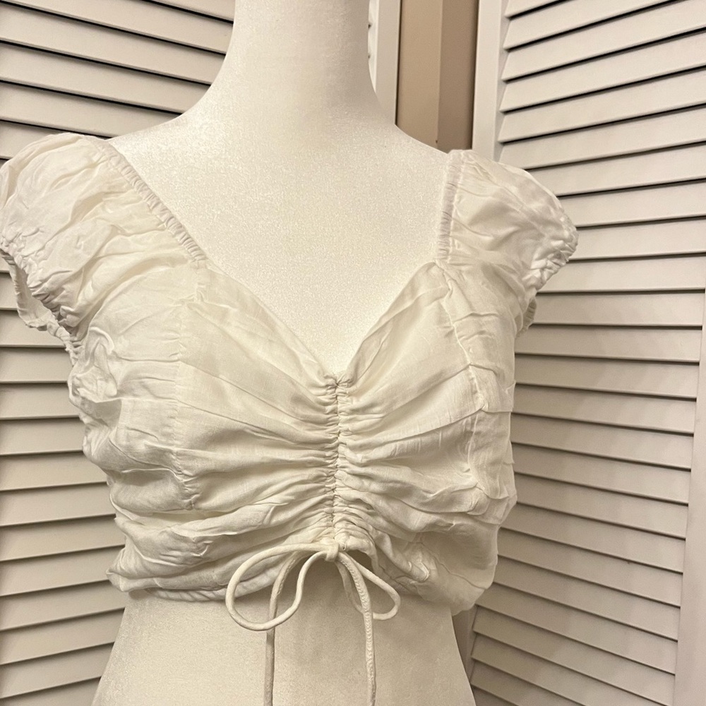 Cute White Top Tie Up
